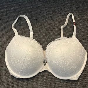 Victoria Secret Very Sexy Push Up Bra NWT 36 DD
